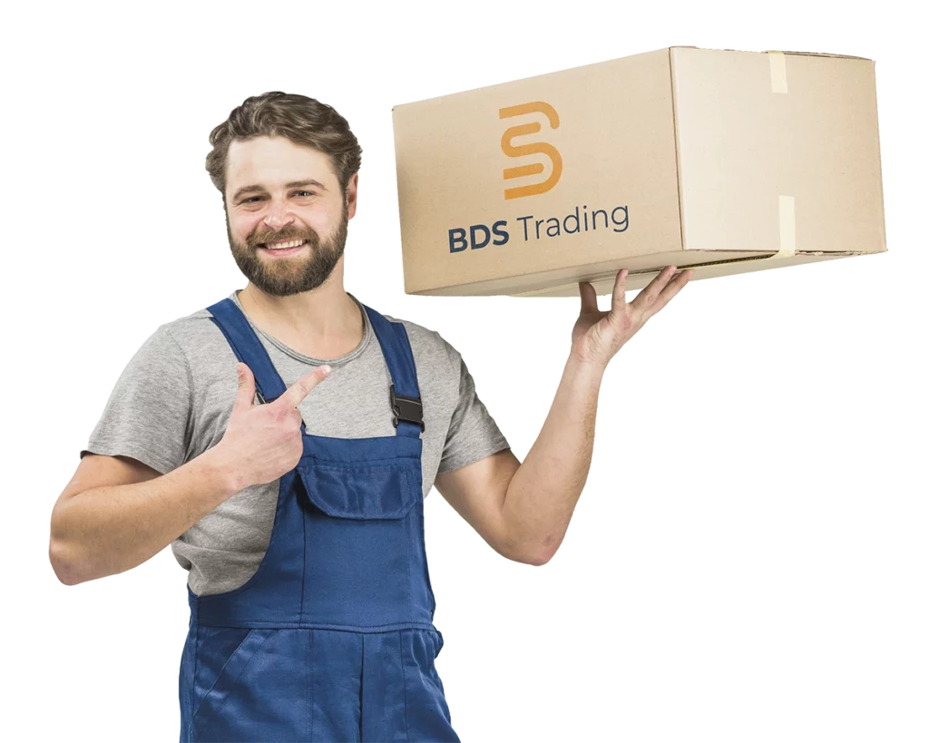 Personeel die een doos vast heeft