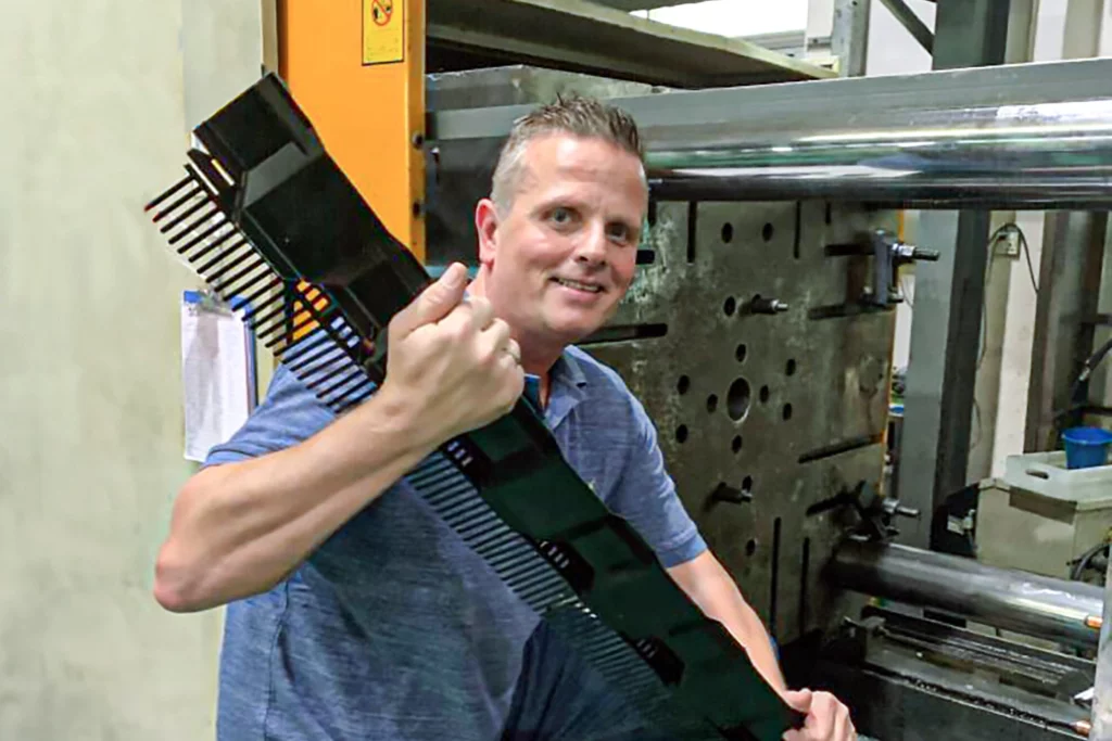 Medewerker met dakvoet pro